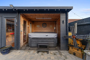 Photo 32- click for photo gallery